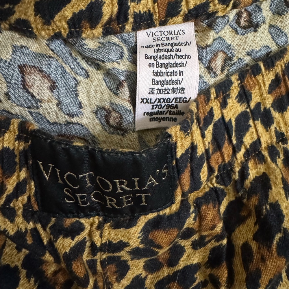 Victoria's Secret PINK Pajama Bottom Bundle - Picture 4 of 5